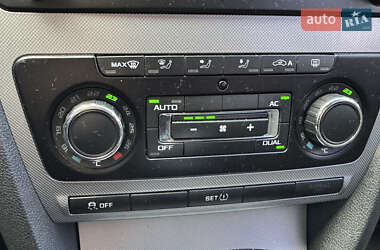 Лифтбек Skoda Octavia 2011 в 