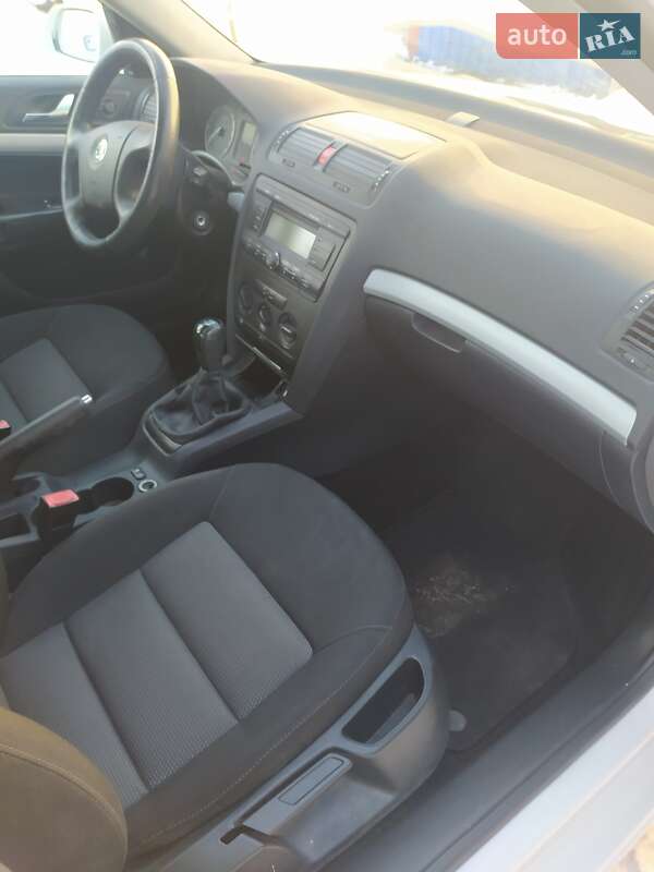 Ліфтбек Skoda Octavia 2008 в Чернігові