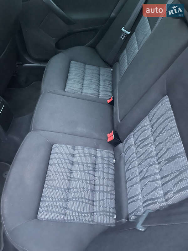 Універсал Skoda Octavia 2010 в Вознесенську