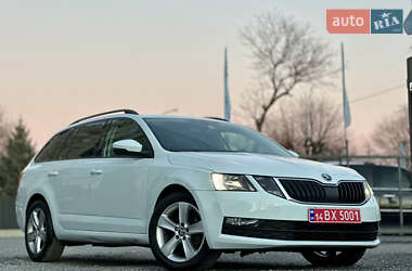 Універсал Skoda Octavia 2017 в Дрогобичі