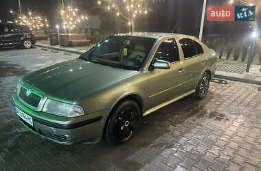 Ліфтбек Skoda Octavia 2001 в Чернівцях