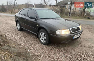 Ліфтбек Skoda Octavia 2002 в Корсунь-Шевченківському