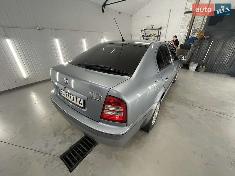 Лифтбек Skoda Octavia 2002 в Буске