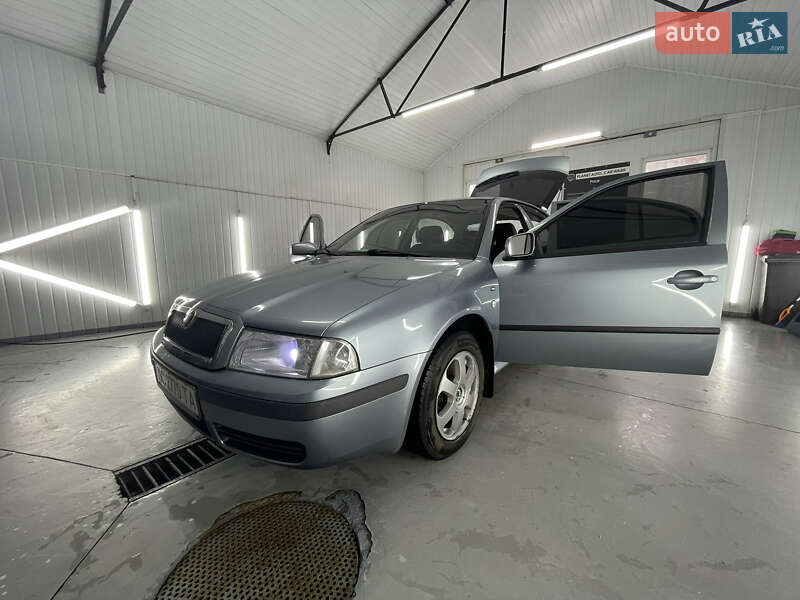 Лифтбек Skoda Octavia 2002 в Буске