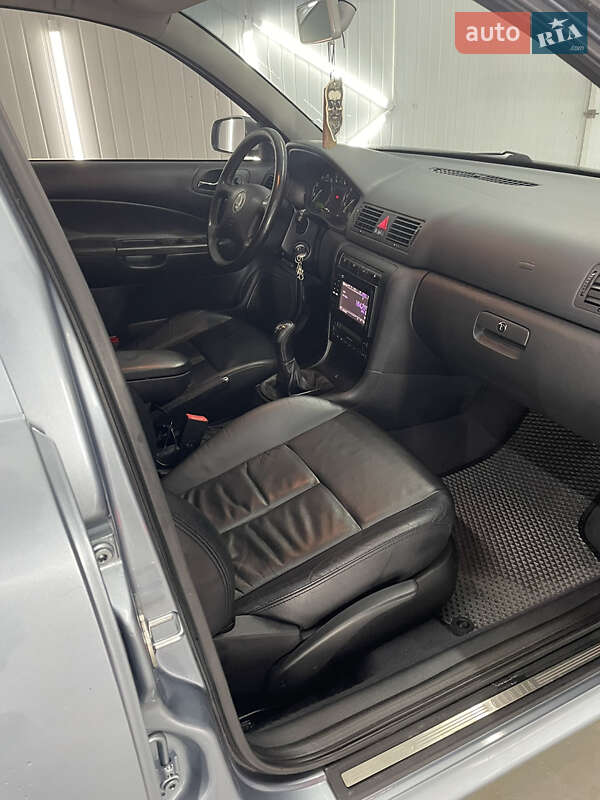 Лифтбек Skoda Octavia 2002 в Буске