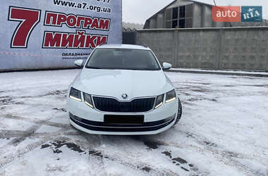 Универсал Skoda Octavia 2017 в Хмельницком