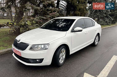 Лифтбек Skoda Octavia 2015 в 