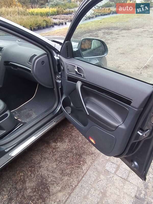 Універсал Skoda Octavia 2010 в Охтирці