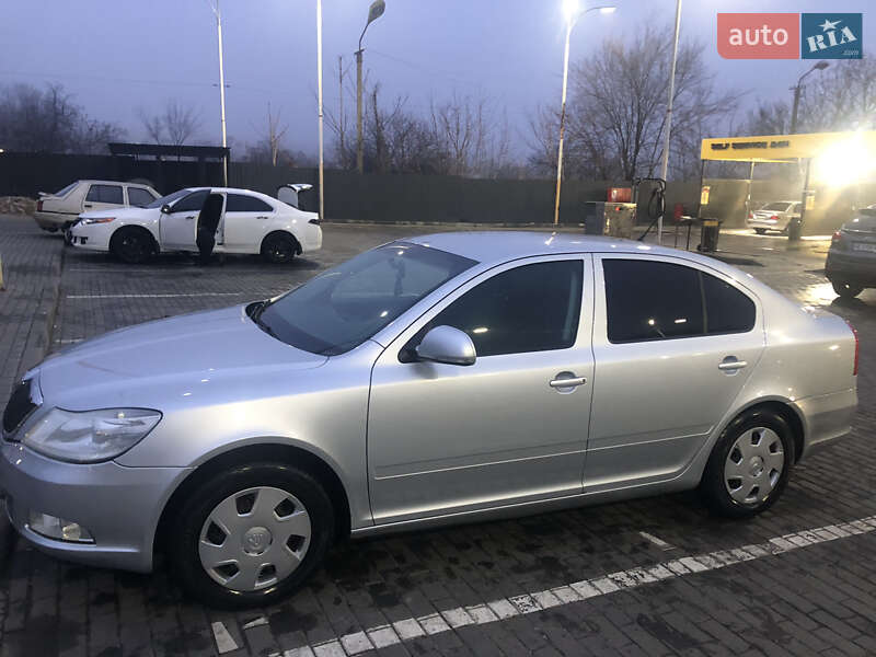 Лифтбек Skoda Octavia 2010 в Днепре