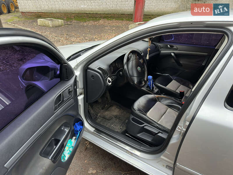 Лифтбек Skoda Octavia 2005 в Чернигове