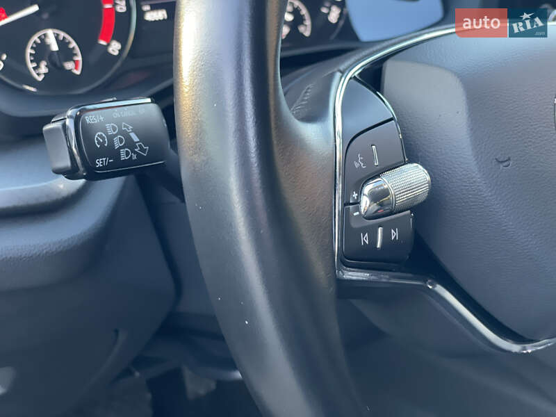 Лифтбек Skoda Octavia 2021 в Ирпене
