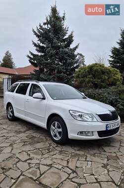 Универсал Skoda Octavia 2012 в Новомосковске