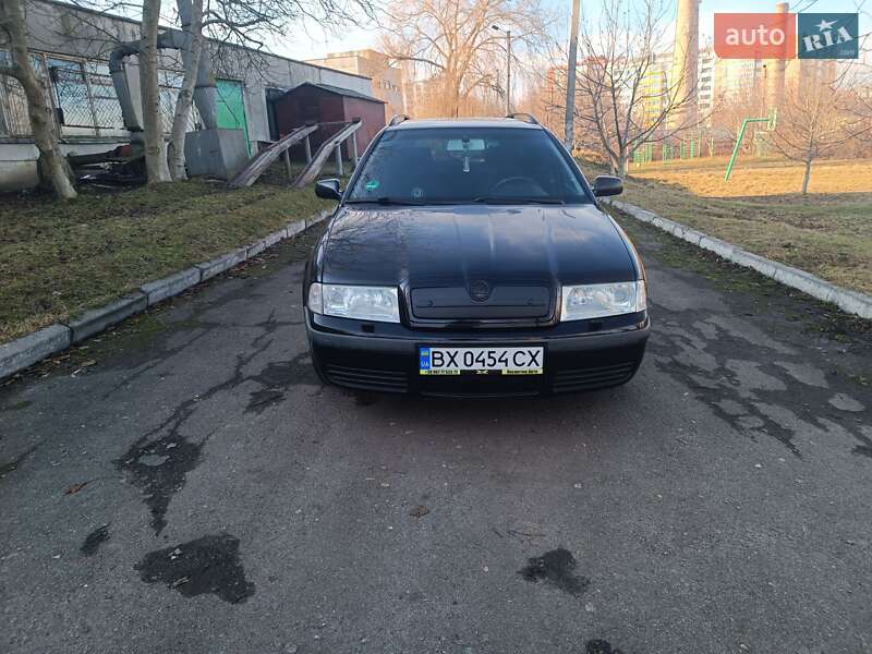 Универсал Skoda Octavia 2002 в 