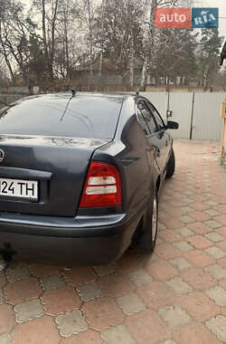 Лифтбек Skoda Octavia 2004 в Новой Басане