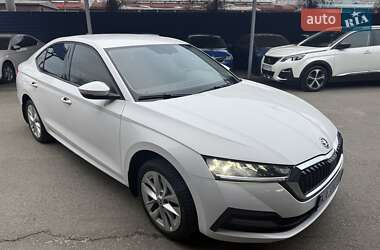 Лифтбек Skoda Octavia 2020 в Киеве