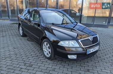 Ліфтбек Skoda Octavia 2006 в Рівному