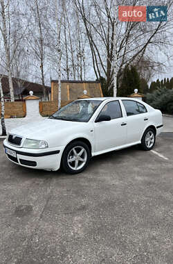 Лифтбек Skoda Octavia 2003 в Смеле