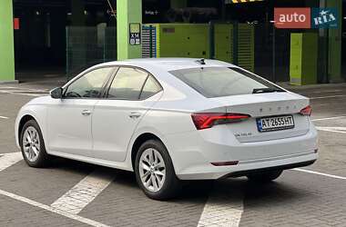 Лифтбек Skoda Octavia 2023 в Киеве