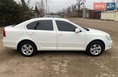 Лифтбек Skoda Octavia 2012 в 