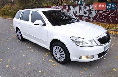 Универсал Skoda Octavia 2010 в Чернигове