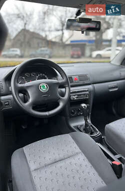 Ліфтбек Skoda Octavia 2004 в Одесі