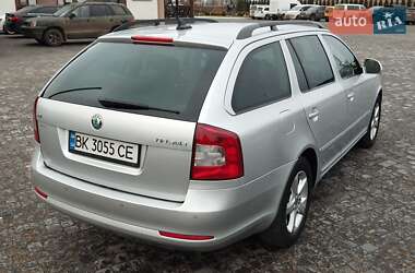 Универсал Skoda Octavia 2012 в Ровно