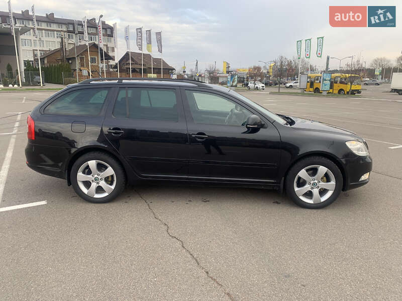 Универсал Skoda Octavia 2009 в Глевахе
