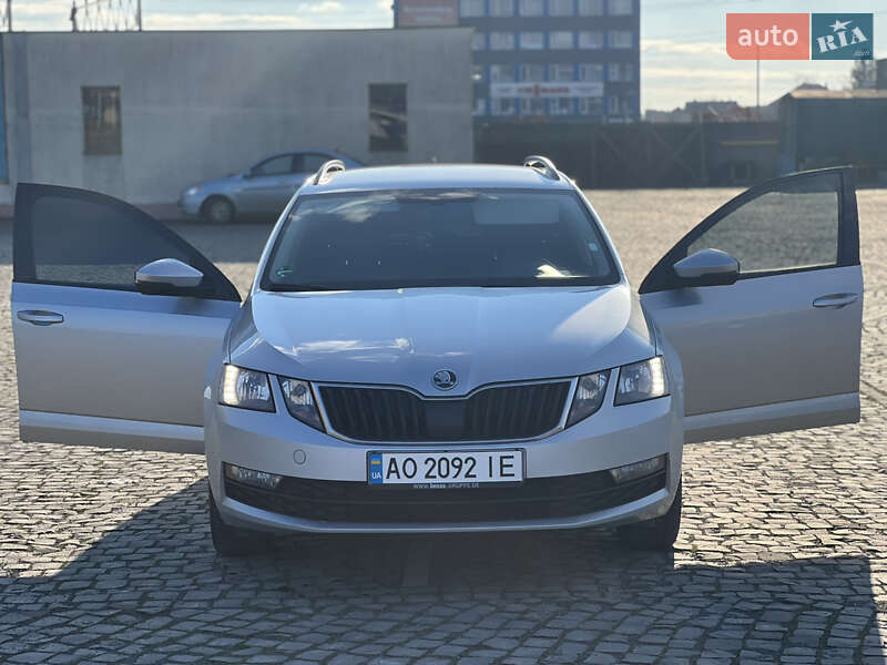 Универсал Skoda Octavia 2019 в Мукачево