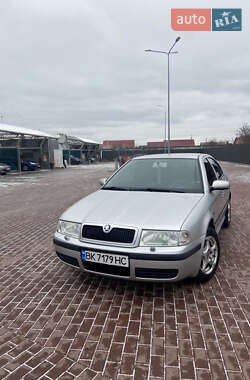 Ліфтбек Skoda Octavia 2003 в Сарнах