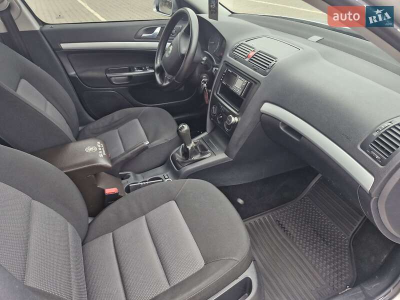 Лифтбек Skoda Octavia 2007 в Луцке