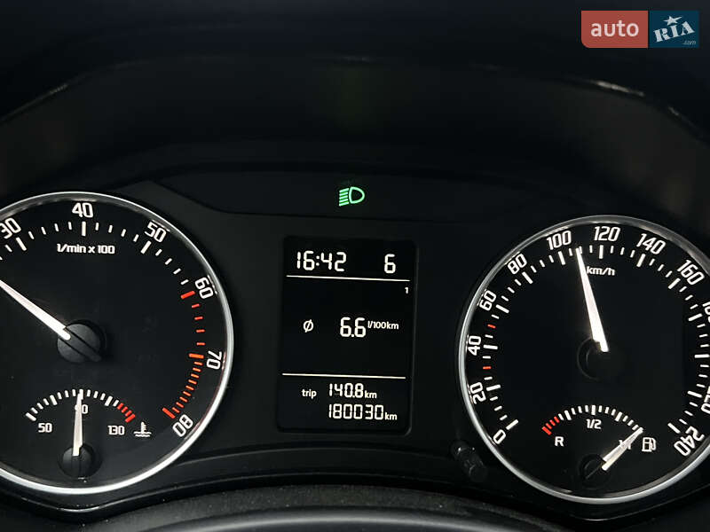 Лифтбек Skoda Octavia 2011 в Корсуне-Шевченковском фото 2 Лифтбек Skoda Octavia 2011 в Корсуне-Шевченковском