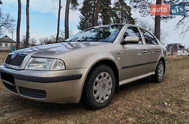 Лифтбек Skoda Octavia 2004 в Черкассах