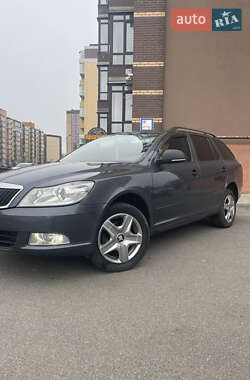 Універсал Skoda Octavia 2012 в Чернігові