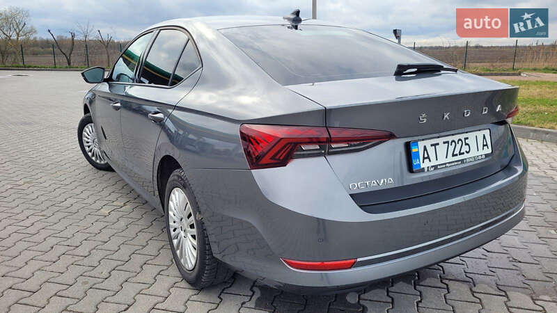 Лифтбек Skoda Octavia 2023 в Ивано-Франковске