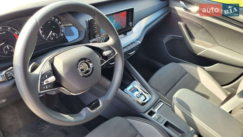 Лифтбек Skoda Octavia 2023 в Ивано-Франковске