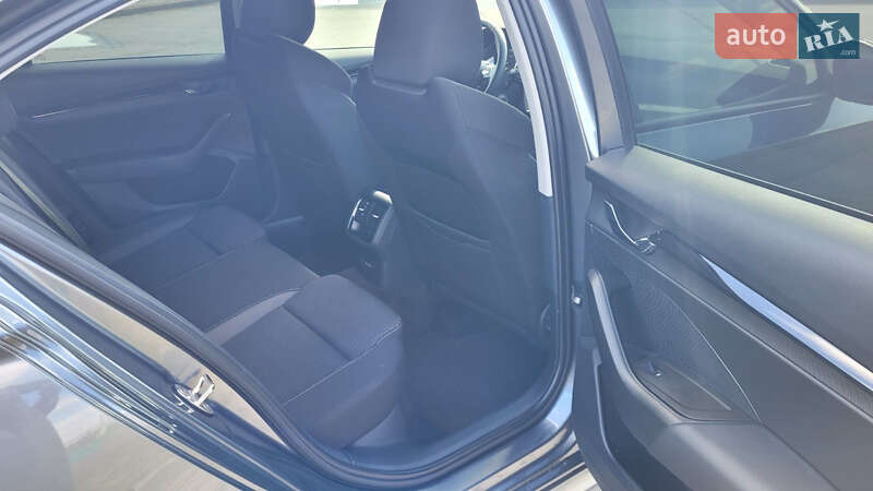 Лифтбек Skoda Octavia 2023 в Ивано-Франковске