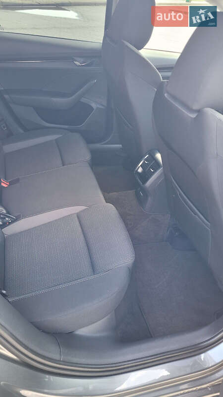 Лифтбек Skoda Octavia 2023 в Ивано-Франковске