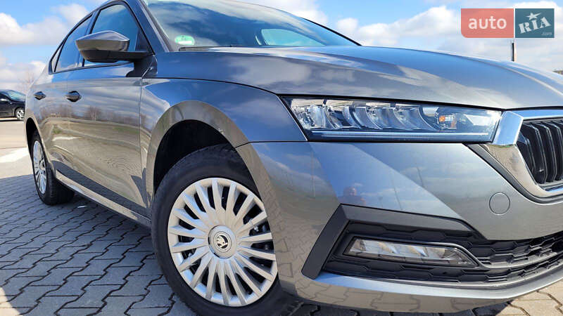 Лифтбек Skoda Octavia 2023 в Ивано-Франковске