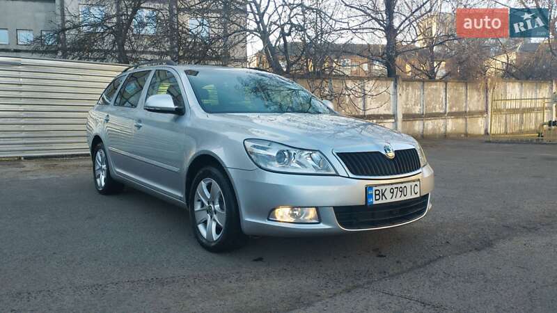 Универсал Skoda Octavia 2012 в 