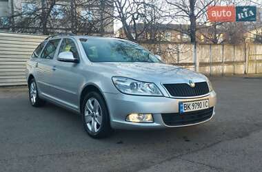 Универсал Skoda Octavia 2012 в 