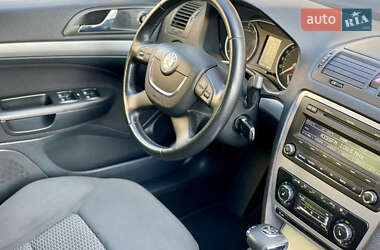Универсал Skoda Octavia 2010 в 