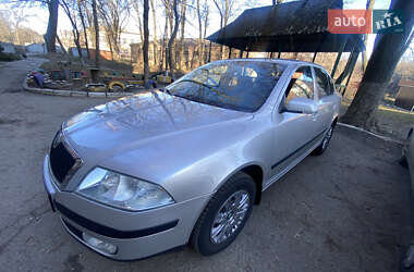 Лифтбек Skoda Octavia 2006 в Смеле