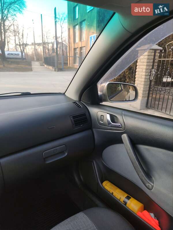 Лифтбек Skoda Octavia 2005 в Черновцах