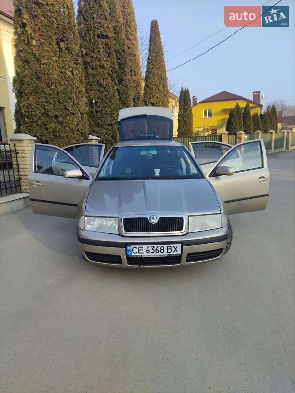 Лифтбек Skoda Octavia 2005 в Черновцах