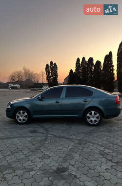 Лифтбек Skoda Octavia 2008 в Дубно