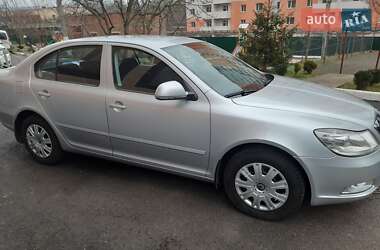 Лифтбек Skoda Octavia 2010 в 