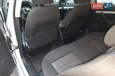 Лифтбек Skoda Octavia 2010 в 