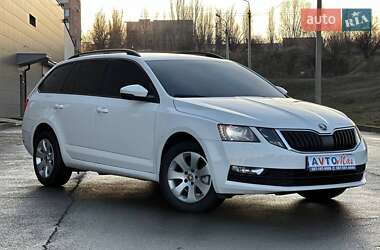 Универсал Skoda Octavia 2017 в Кривом Роге