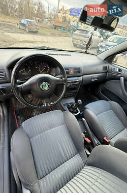 Лифтбек Skoda Octavia 2004 в Сумах