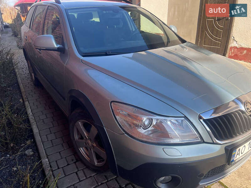 Универсал Skoda Octavia 2010 в Хусте